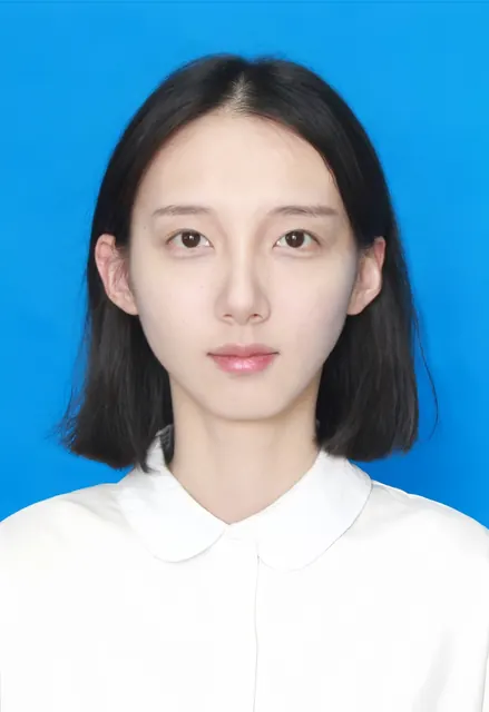 斯泓荻